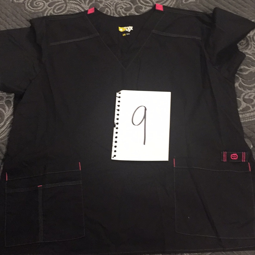 Scrub set